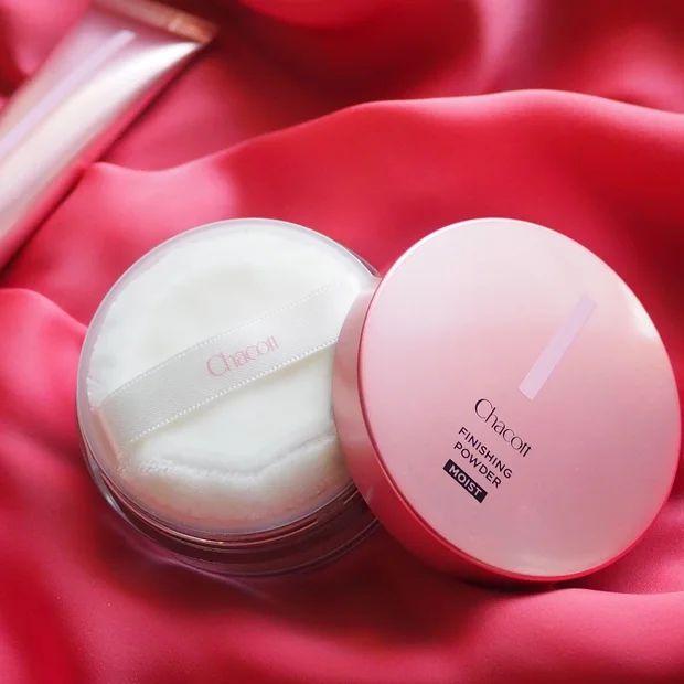 【限定】ステージ仕様のキープ力はそのままに！チャコットの「モイスト」で多幸感あふれるツヤ肌へ！