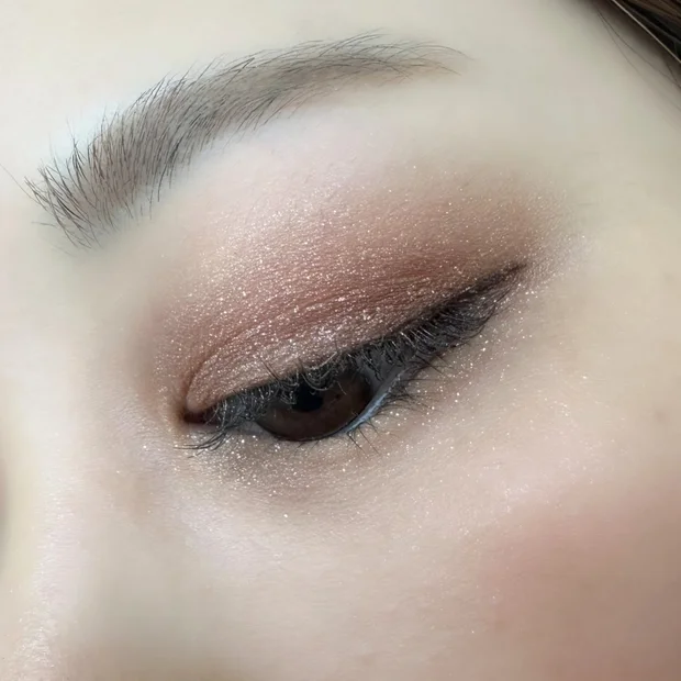 【限定】SUQQU クリスマスコフレ2025「光飾」｜光をまとう洗練のツヤ。明日11月1日発売！