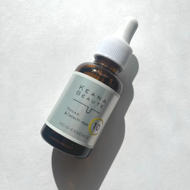 "毛穴専門"スキンケア、ケアナボーテのビタミンC美容液