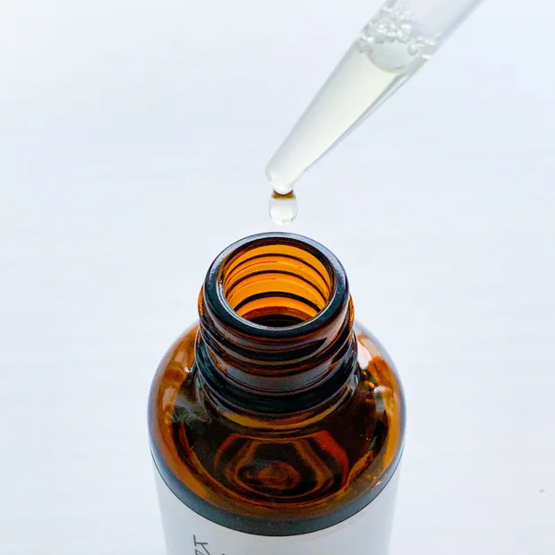 【私が沼ったVC美容液】毛穴の開き・黒ずみに本気アプローチ！ケアナボーテVC10の使い方