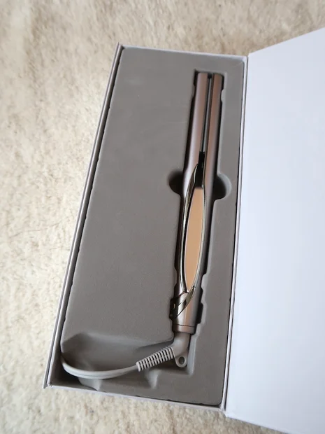 髪が太・多・硬でも使いやすい！「ケアレクト by プリュスオー スムースケアアイロン」