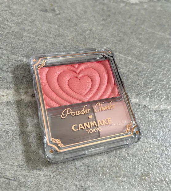 【キャンメイク】大人気ハートチークに新色！パウダーチークス P06 ジューシーコーラルをスウォッチ付でご紹介♪