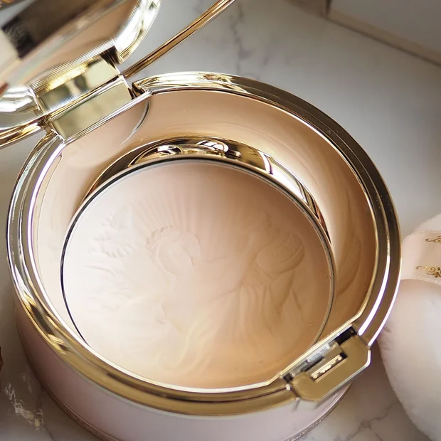 【ミラコレ】17年連続売上Ｎo.1！伝説の人気パウダー「ミラノコレクション フェースアップパウダー2026」をレポート