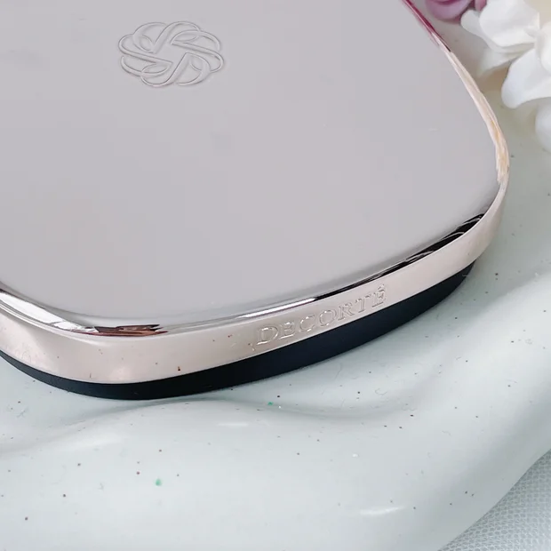 【ブルベの定番ブラウン】ベスコス多数受賞！コスメデコルテのアイシャドウ「01 Rosy Brown」