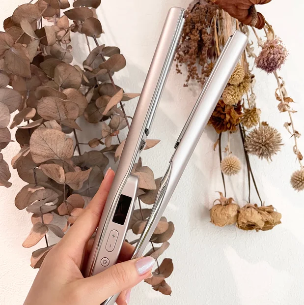 大人気プリュスオーのストレートアイロン【スムースケアアイロン】が良い感じ♪