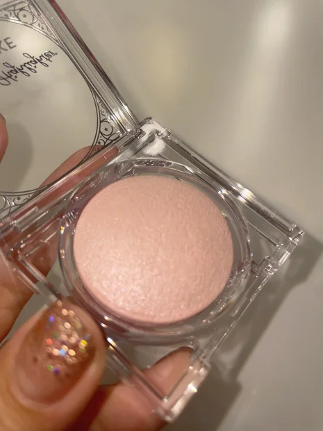 【キャンメイク】ムーングロウハイライターピンクで透明感アップ！