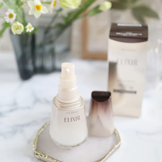 発売から3ヶ月でベスコス30冠受賞！？話題の高機能エイジングケア美容液ーエリクシール ザ セラム aa