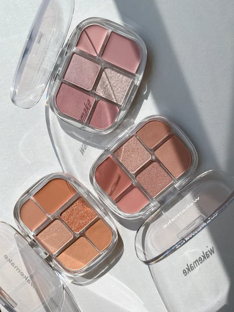 WAKEMAKE ソフトシアーマルチパレット｜アイシャドウもチークもこれひとつ！もちふわタッチな韓国コスメで叶える抜け感デイリーメイク