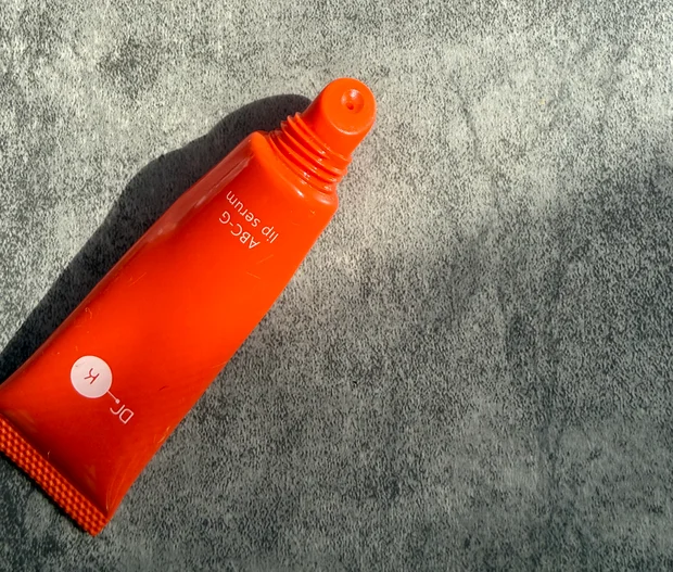 【ベスコス受賞】田中みな実他多数愛用ドクターケイ唇美容液「ABC-Gリップセラム」レビュー