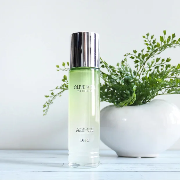 【1本2役の時短美肌】DHCの新発想セラムインローションで忙しい朝も余裕のツヤ肌！