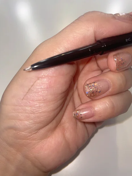 【ケイト】眉シャーペン「アイブロウペンシルスーパースリム0.8」極細なのに折れにくい秘密は？