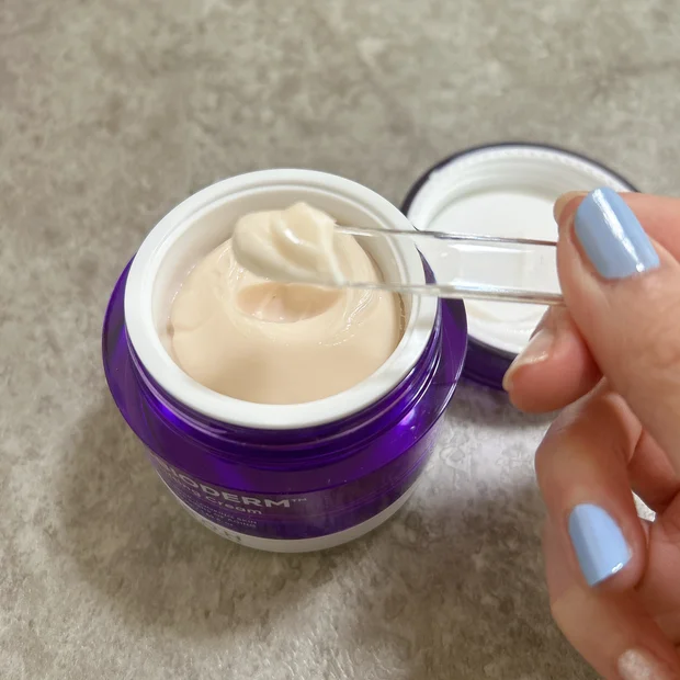 オリーブヤングで人気の【プロバイオダーム ™ 3D リフティングクリーム】使用レビュー