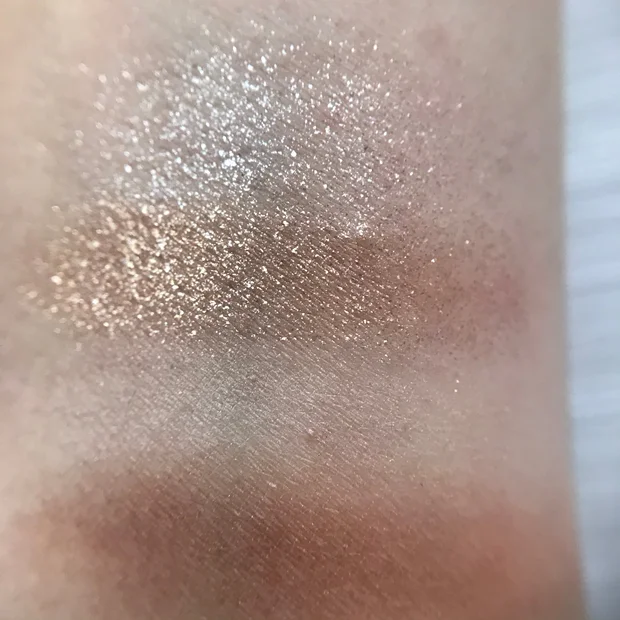 【待望の定番化】2022年8月2日発売の秋新色コスメ❣️煌めきがすごいのに使いやすいアイカラーレーション15！(スウォッチ、メイク2パターンレシピ付)