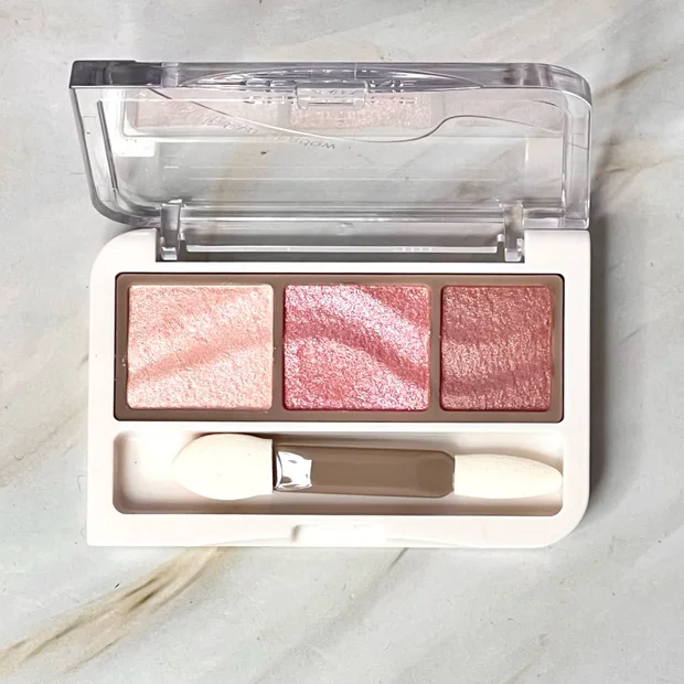 ブルベ夏の人生コスメ！セザンヌ『ライティングアップアイシャドウ』魅力を熱量高く語ります