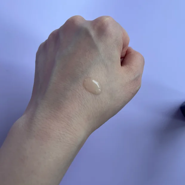 【ホワイトロジスト】コウジ酸の力で全顔美白が叶う、大人気美白美容液【コスメデコルテ】