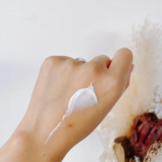 【朝用クリーム】乾燥肌必見！エクセル「デイスキンコンフォート」｜カネボウとの違いは？