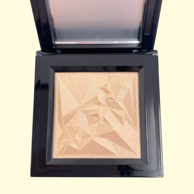 【shu uemura（シュウ ウエムラ）】新作アイシャドウ「クラッシュ ド ジェム」イエベ春に可愛いカラーを紹介！