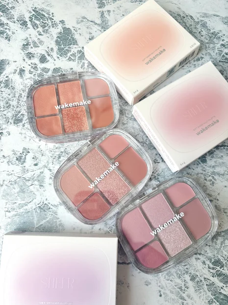 アイカラーからチークまでマルチに使える！ソフトシアーマルチパレット