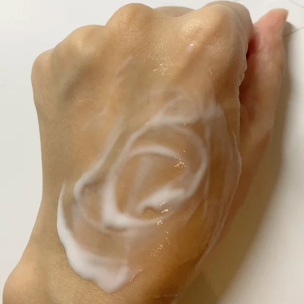 3層が時間差で浸透する新感覚！オールインワンだから時短にも！