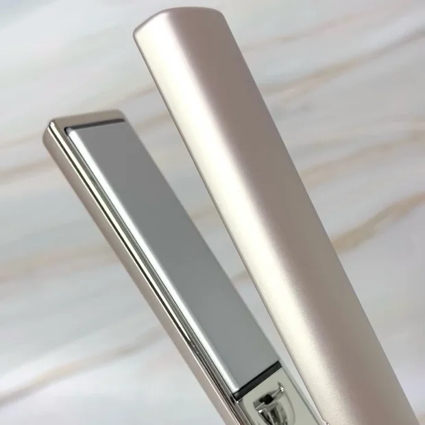 プリュスオーのストレートアイロン"ケアレクト"が良かった！おすすめポイントを解説♡