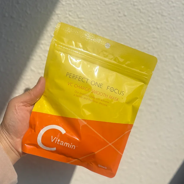 【毛穴にビタミンチャージ】パーフェクトワン フォーカス VCチャージスムースマスク