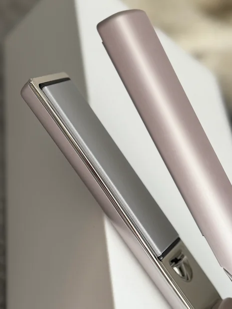 【サロン帰りの質感に】ワンランク上のヘアアイロン「ケアレクト by プリュスオー」【ストレートヘア&ヘアスタイリング】