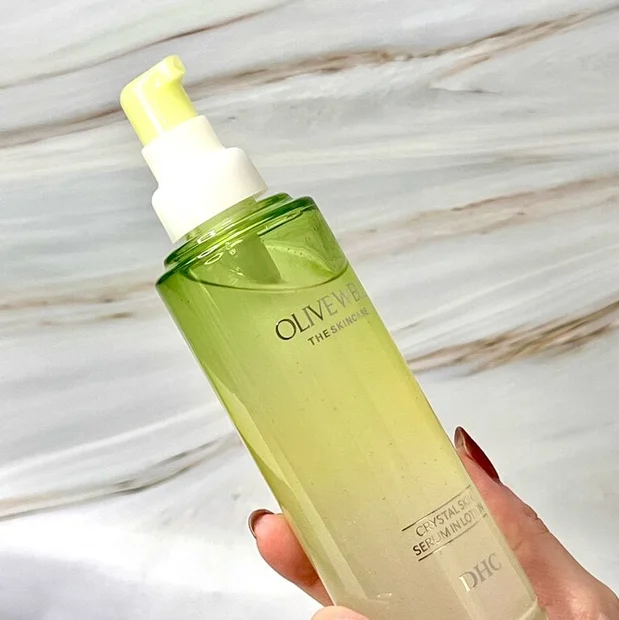 じゅわっと浸透！DHCの新作『クリスタルスキン美容液ローション』を試してみた