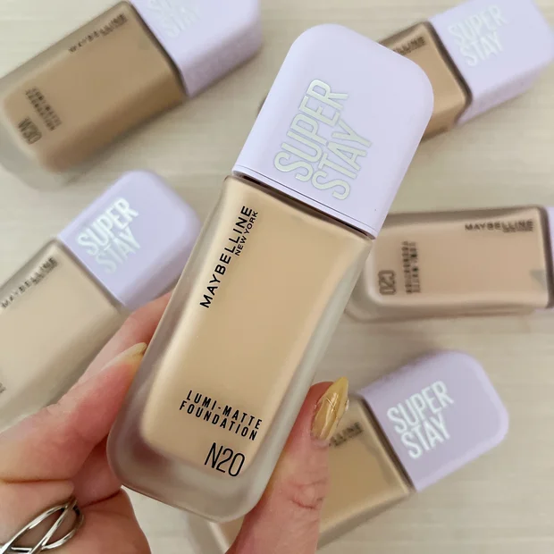 発売前から話題の新作ファンデーション！超うす膜で毛穴レス透明肌が作れる♡「メイベリン SPステイ ルミマット リッキドファンデーション」を全色レビュー！