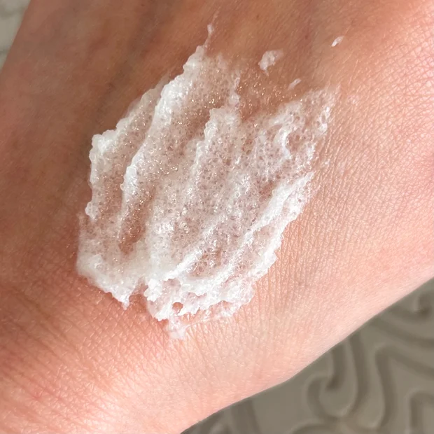 【MAQUIAヘアケア部門第1位受賞!!】
美髪を目指すなら頭皮ケアから♡
SABON（サボン）の名品、『ヘッドスクラブ リフレッシング』を徹底レビュー!!