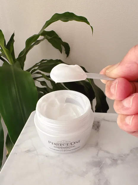 【時短なのに、美白もツヤも😍】パーフェクトワン「薬用ホワイトニングジェル（医薬部外品）」
