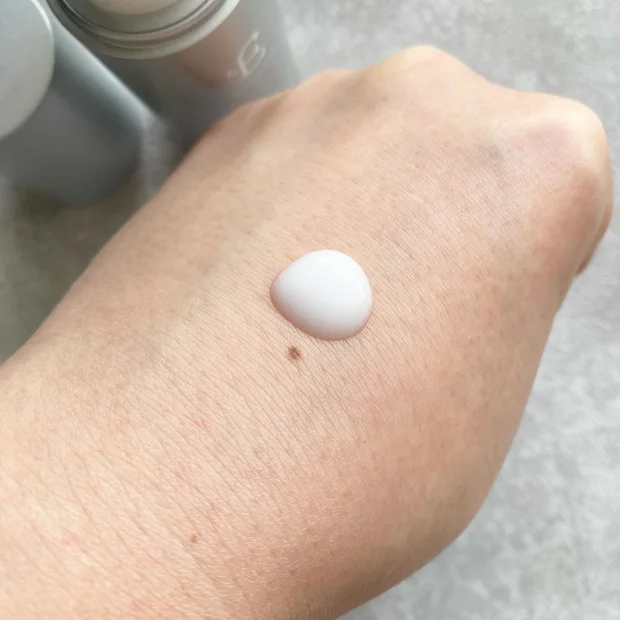 ヒト臍帯由来間葉系幹細胞培養上清液を高配合した「エテルナム セラム」！様々な肌悩み全体に働きかけてくれる高機能セラムです◎