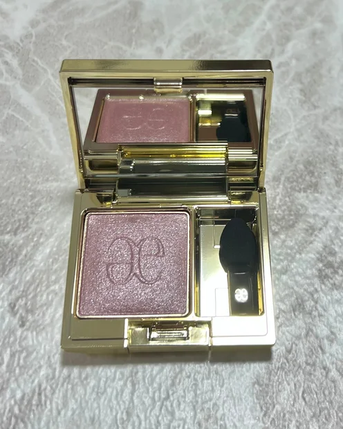 ブルベさんにおすすめ！儚げな色気のある目元が作れる！エレガンスプレジールアイズcolor11ウォームパープル