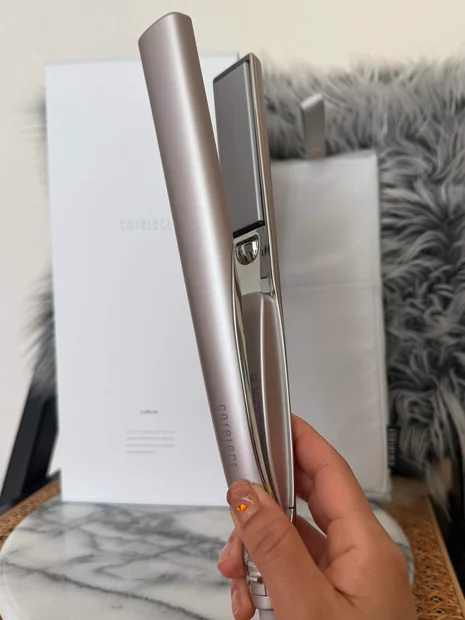 4ヶ月放置の乾燥が気になる私の髪でも【サロン帰りの質感、毛先までシルク髪】へ