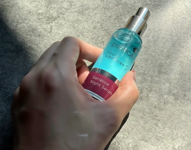 猛暑に頼もしい！エンビロン初の夜用美容液「セリエンスナイトセラム」誕生