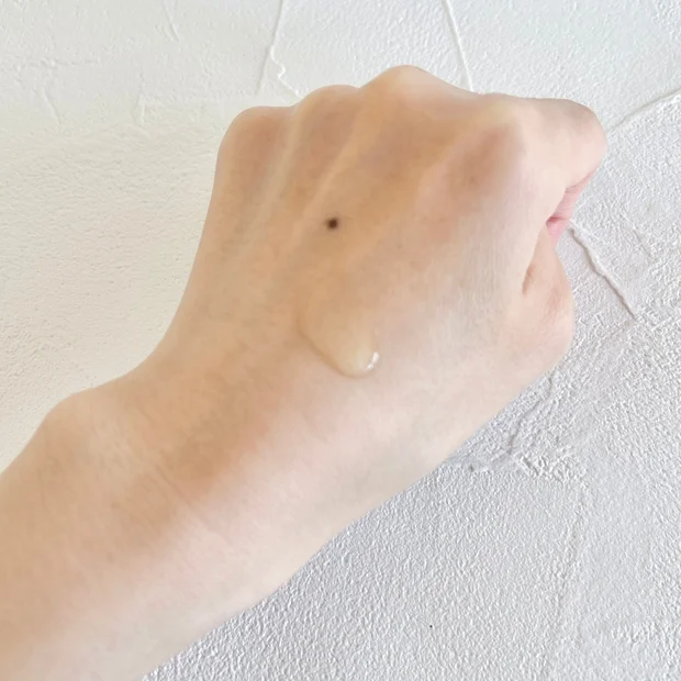 毛穴ケアビタミンC美容液【ケアナボーテ VC10濃美容液】の特徴的や使い心地をレビュー