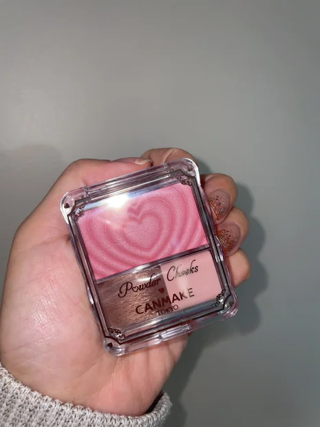 【神崎恵さん紹介】キャンメイク「パウダーチークス」40周年カラーキューティーベリーを紹介｜付け方解説も♡