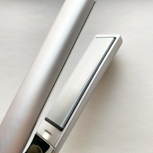 まるでサロン帰り！？毛先までなめらかなシルク髪を叶える魅力満載のケアレクト スムースケアアイロン♪