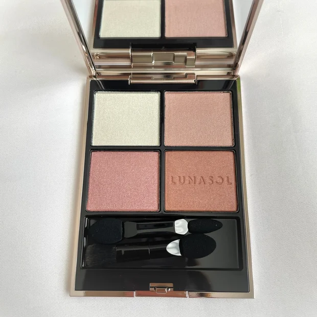 ルナソル【2025秋新作】アイカラーレーションＮ 07 Vintage Petal とフュージングカラーリップス 10 Relaxing Moodをイエベ春がレビュー！