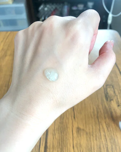 なんか今日、肌つるんとしてない？の秘密はこれ。エンビロンの夜の魔法💤✨