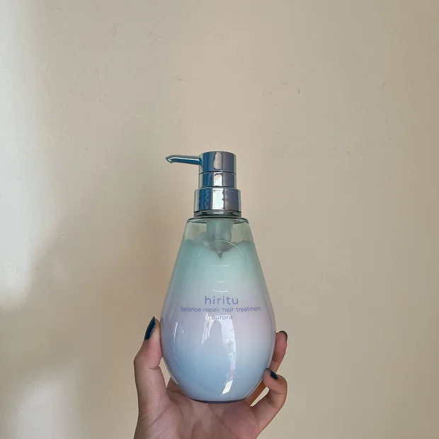 【香水オタク的レビュー】カシス&パチュリの香りはまるで上品夜香水？！なめらかまばゆ髪を目指せるヒリツから新作が登場！