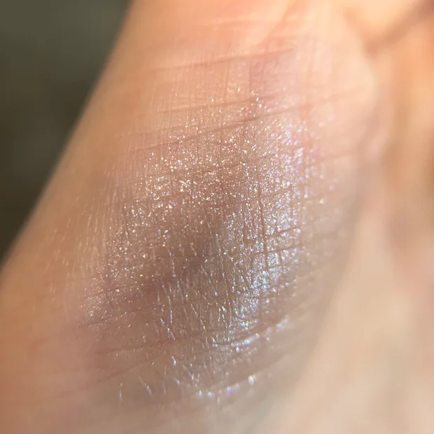 【ルナソル新作】イエベもブルベも使える青ラメ［モノアイカラーレーション11］をレビュー！(手持ち色との比較あり)