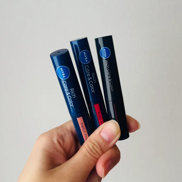 これ一本で保湿も色付きも叶う！私のオススメコスメ【ニベア】リッチケア＆カラーリップが手放せない♪