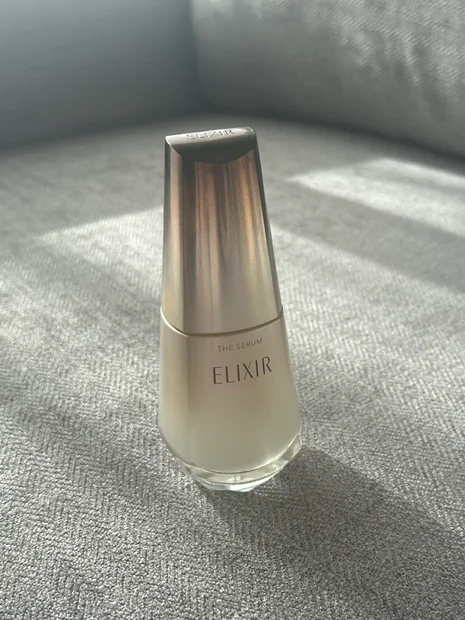 発売からわずか3ヶ月でベストコスメ15賞🏆倍速美容液『エリクシール ザ セラム aa』“倍速美容液”とは？
