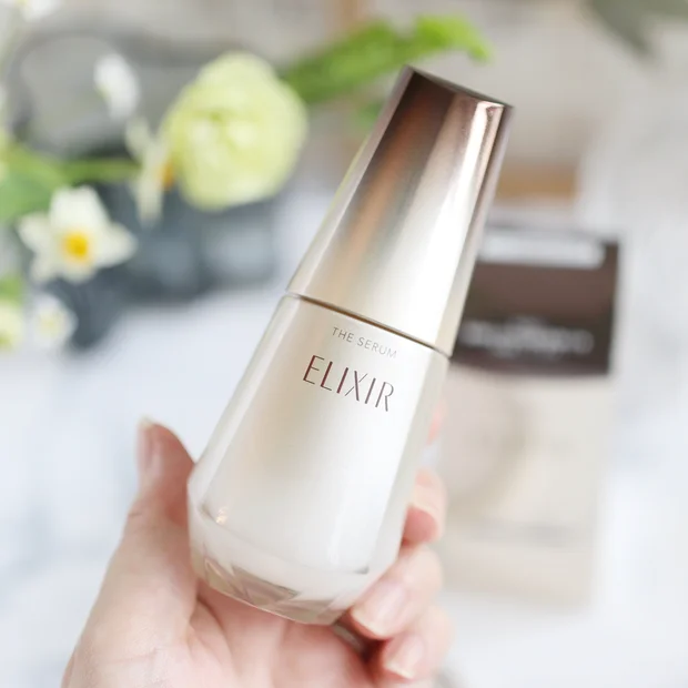 発売から3ヶ月でベスコス30冠受賞！？話題の高機能エイジングケア美容液ーエリクシール ザ セラム aa