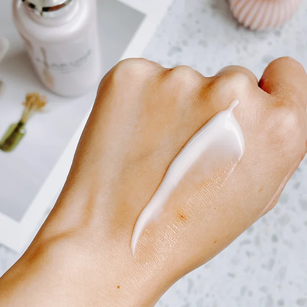 【アルビオン】渡辺翔太さんがアンバサダーを務める「フラルネ」の先行乳液で乾燥知らずの肌へ