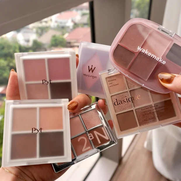 【2025年最新】韓国コスメアイシャドウおすすめ6選｜デイリー使いのミュート系パレット集合