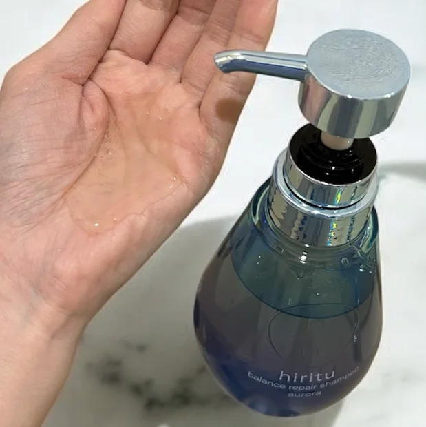 【美しいツヤ髪へ】ヒリツのオーロラシリーズのシャンプーとトリートメントの使用感をレビュー