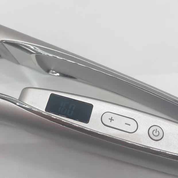 髪つるつるツヤツヤで感動！あのプリュスオー発ヘアアイロンがスゴイ！