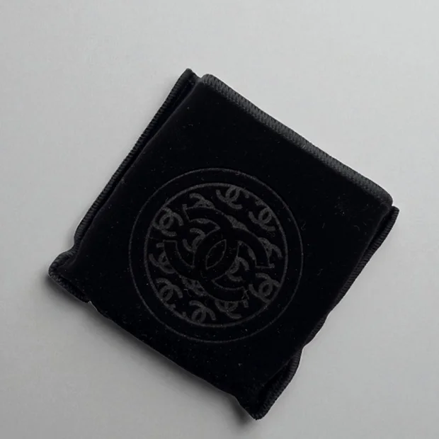 8/22発売！シャネルの限定アイシャドウ「レ キャトル オンブル ブトン」イエベ秋の一推しカラーはこれ