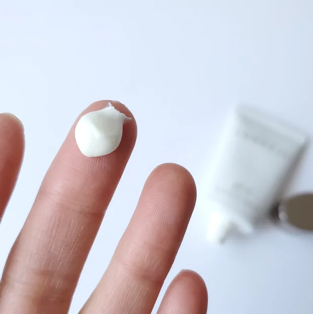 乾燥肌がリピ買いした【冬の日焼け止め】ルナソル グロウイングデイクリームUVをレビュー！